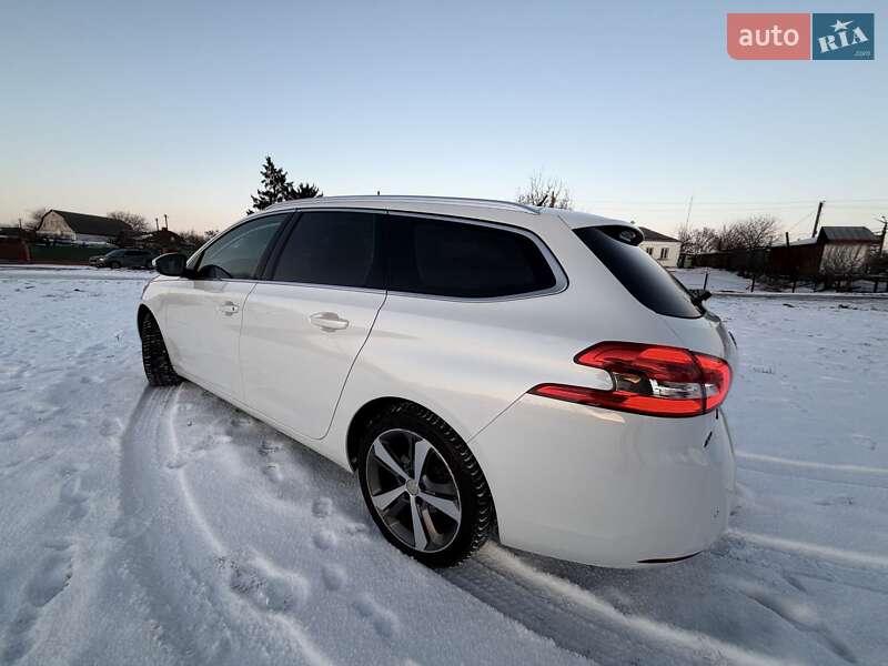 Универсал Peugeot 308 2016 в Киеве
