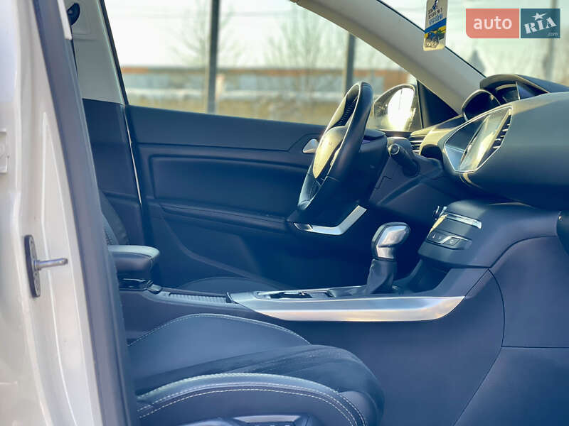 Универсал Peugeot 308 2014 в Дубно