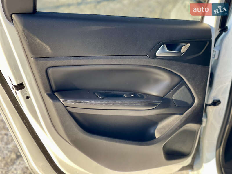 Универсал Peugeot 308 2014 в Дубно