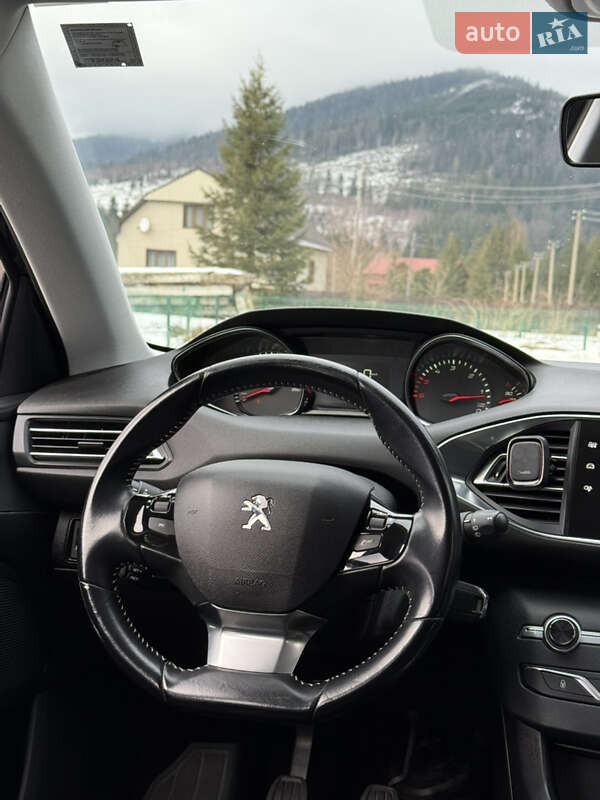 Универсал Peugeot 308 2016 в Ивано-Франковске