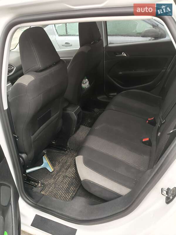 Универсал Peugeot 308 2015 в Полтаве фото 14 Универсал Peugeot 308 2015 в Полтаве