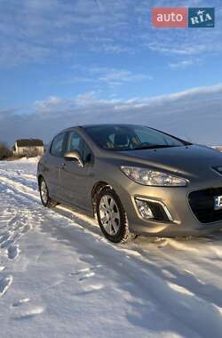Хетчбек Peugeot 308 2011 в Самборі