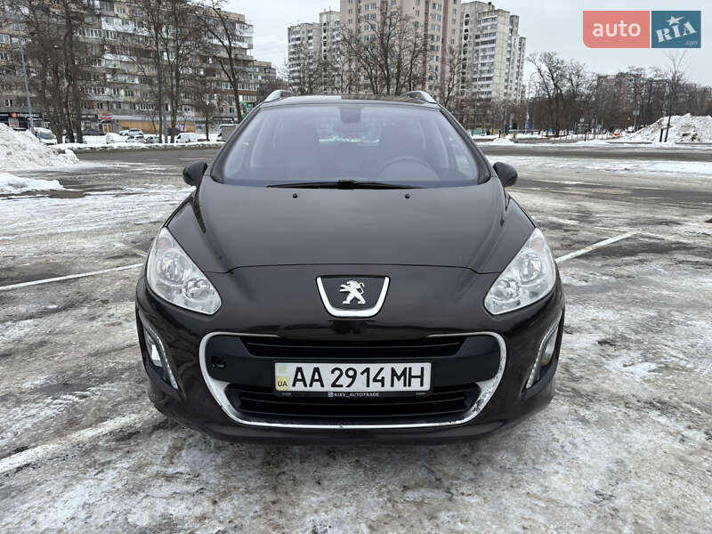 Универсал Peugeot 308 2012 в Киеве