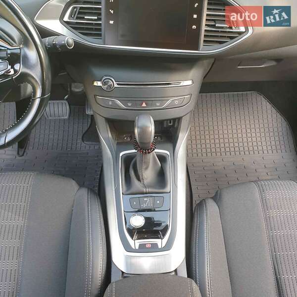 Универсал Peugeot 308 2017 в Луцке
