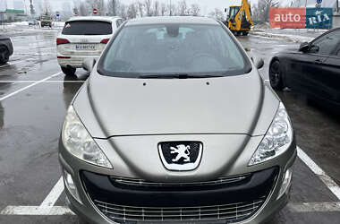 Хэтчбек Peugeot 308 2010 в Киеве