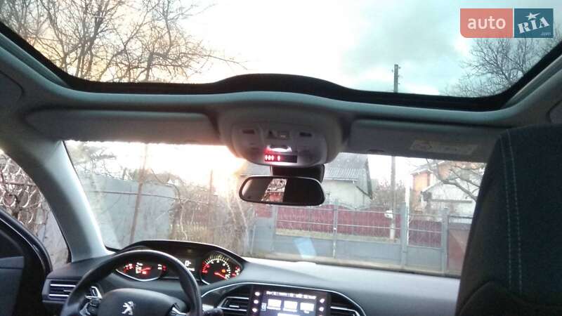 Универсал Peugeot 308 2015 в Черновцах