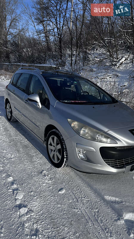 Хэтчбек Peugeot 308 2010 в Киеве