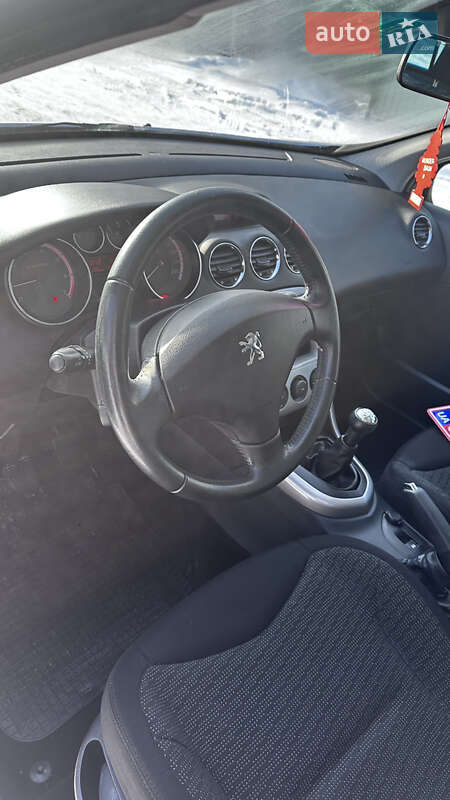 Хэтчбек Peugeot 308 2010 в Киеве