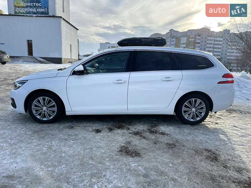 Универсал Peugeot 308 2020 в Львове