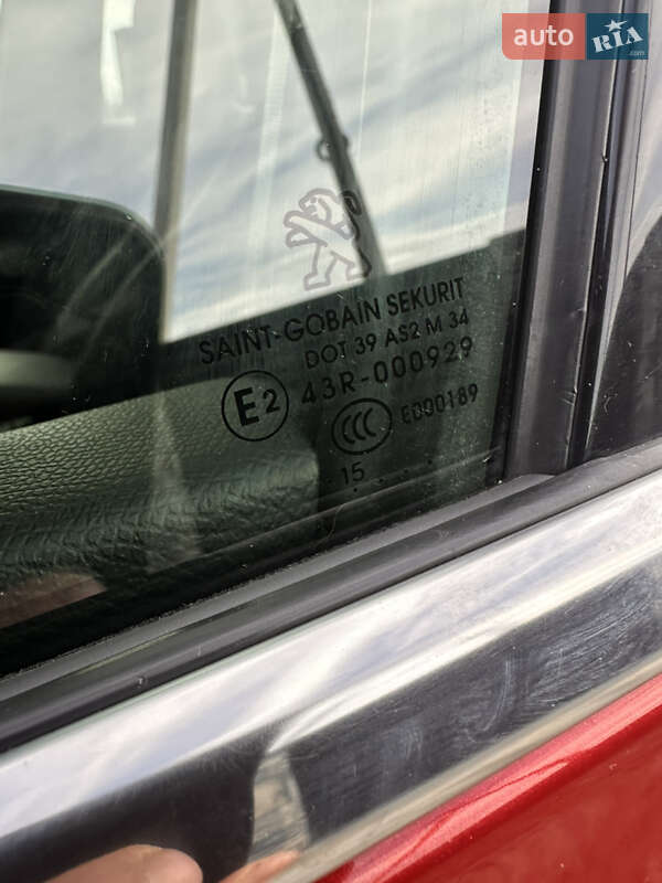 Универсал Peugeot 308 2015 в Львове