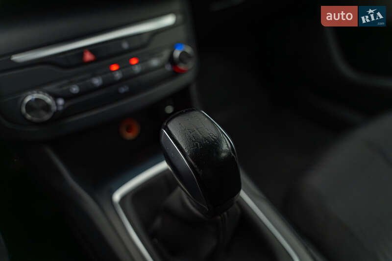 Хэтчбек Peugeot 308 2019 в Киеве