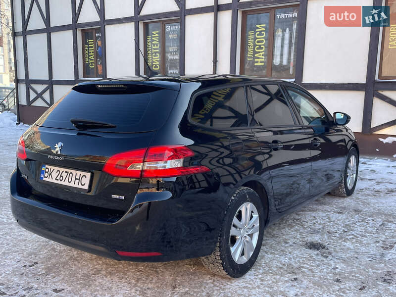 Универсал Peugeot 308 2015 в Сарнах
