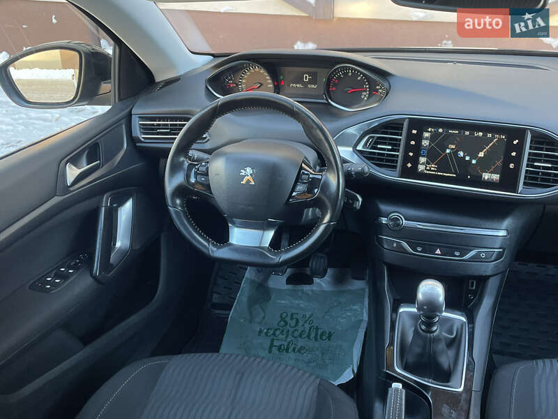 Универсал Peugeot 308 2015 в Сарнах