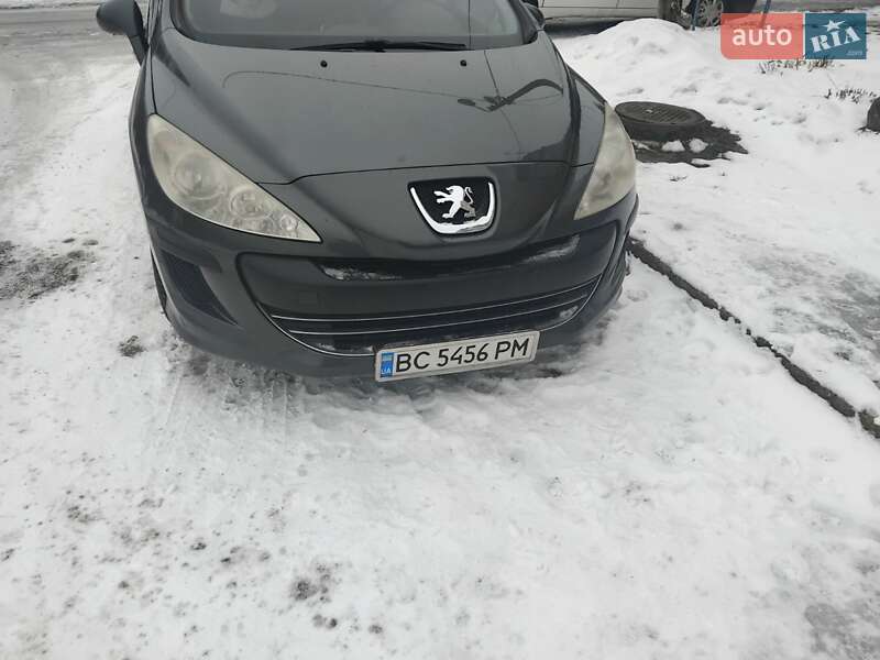 Универсал Peugeot 308 2008 в Старом Самборе
