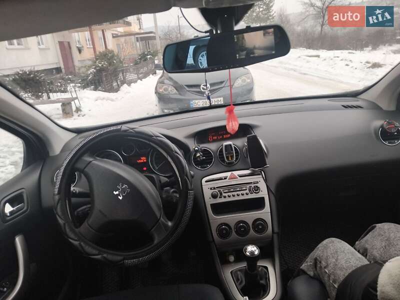 Универсал Peugeot 308 2008 в Старом Самборе