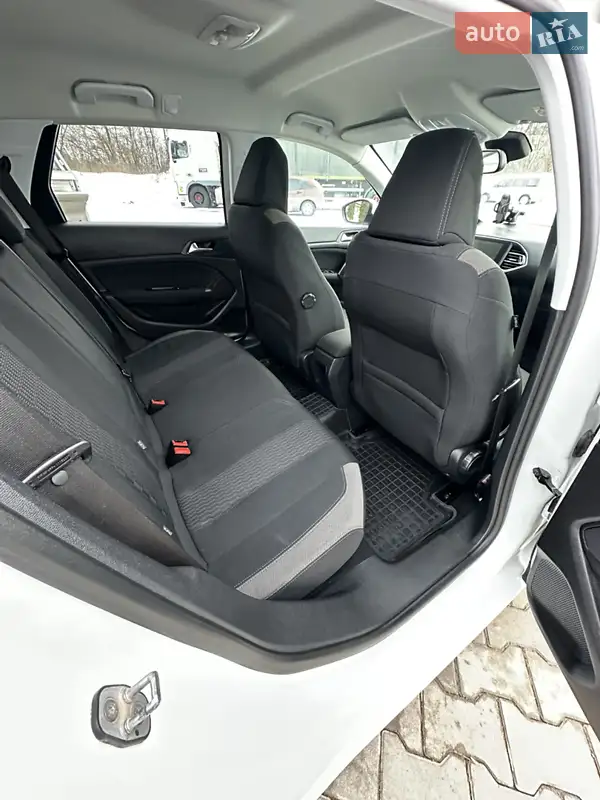 Peugeot 308 2015 VIN VF3LCBHZHFS256701 фото оголошення 14 з 54