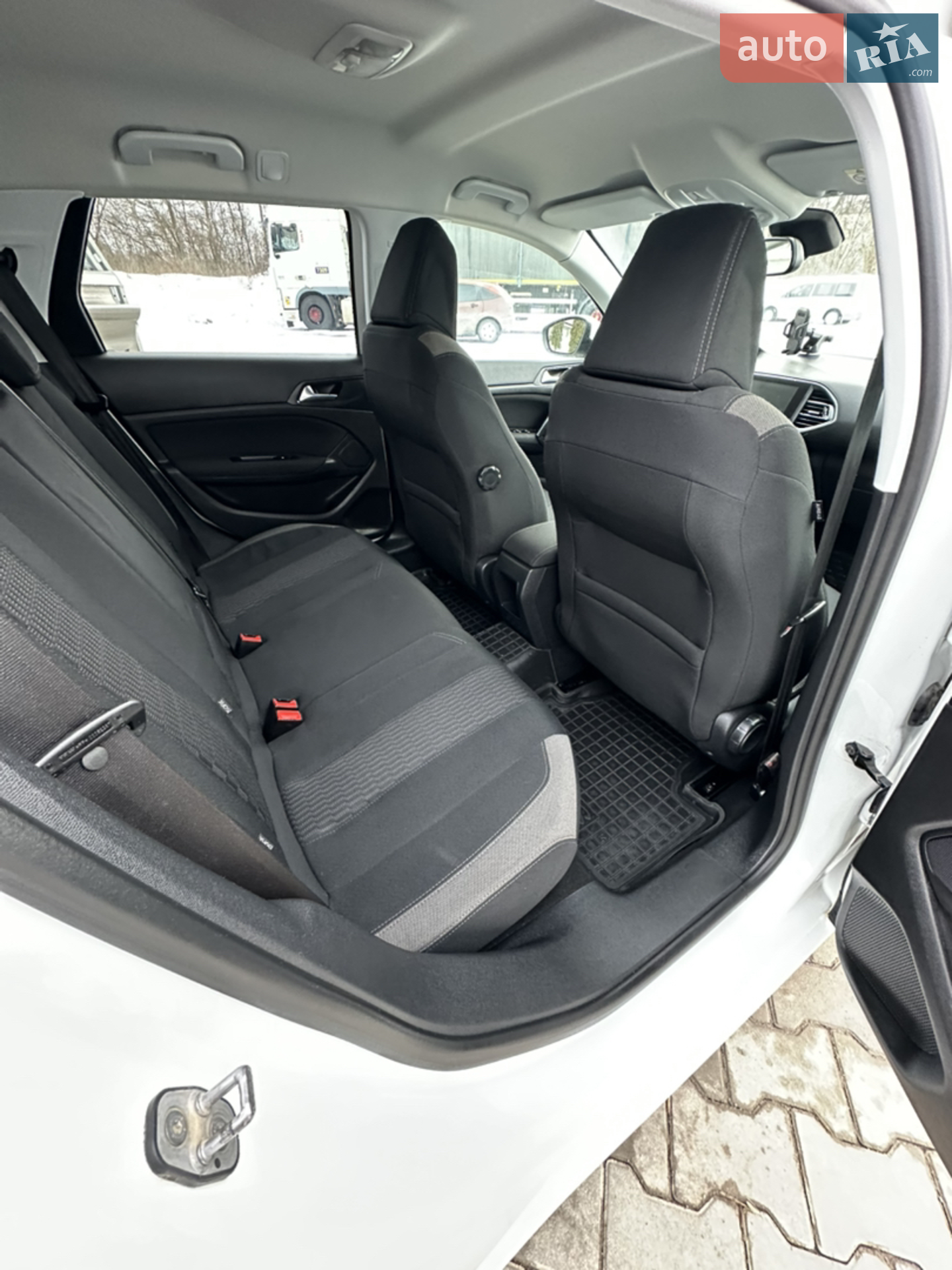 2015 Peugeot 308 - мініатюра 14