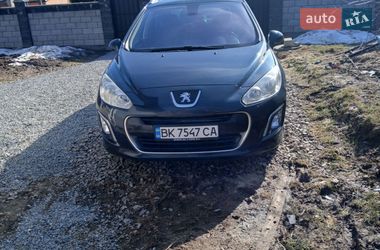 Универсал Peugeot 308 2012 в Городке