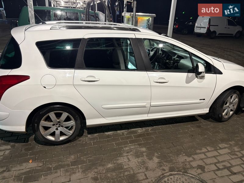 Универсал Peugeot 308 2013 в Киеве