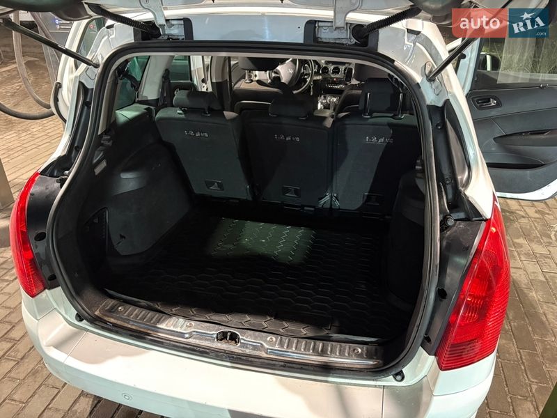 Универсал Peugeot 308 2013 в Киеве