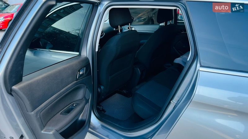 Універсал Peugeot 308 2015 в Харкові