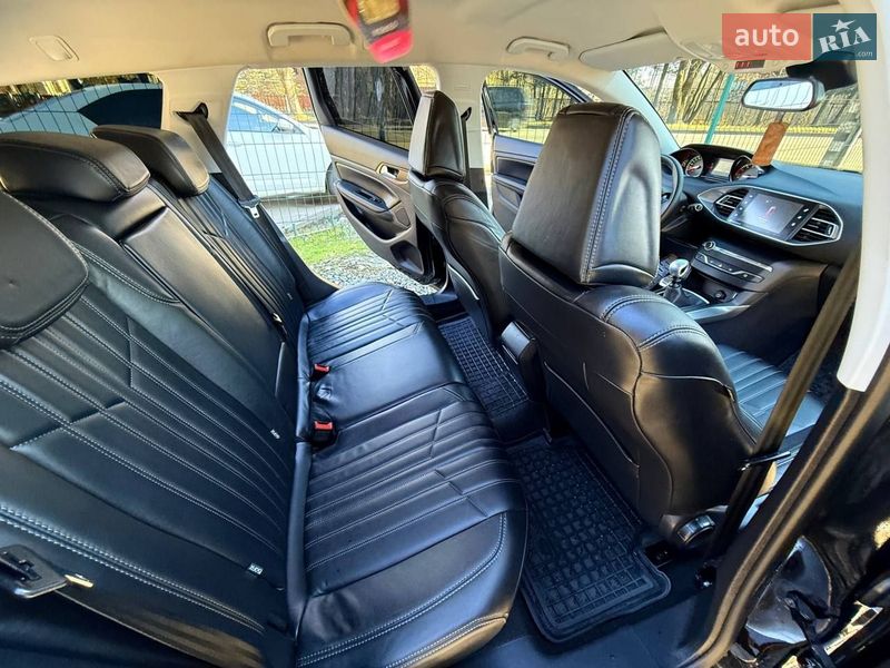 Универсал Peugeot 308 2015 в Трускавце