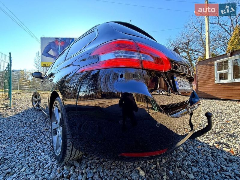 Универсал Peugeot 308 2015 в Трускавце