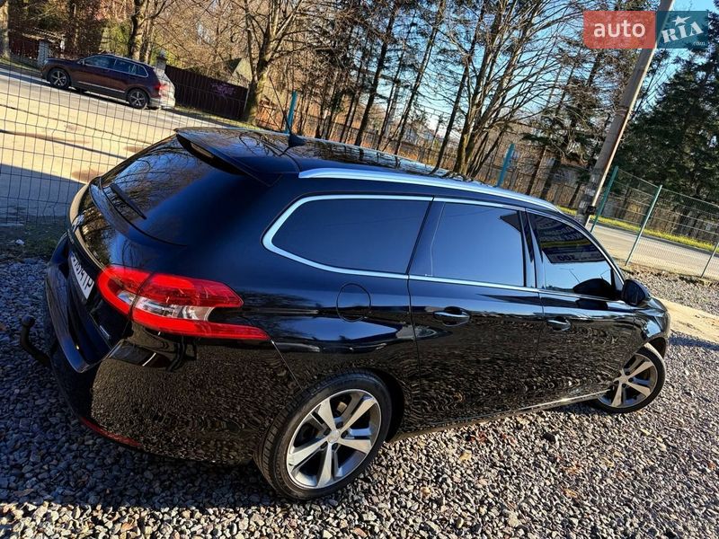 Универсал Peugeot 308 2015 в Трускавце