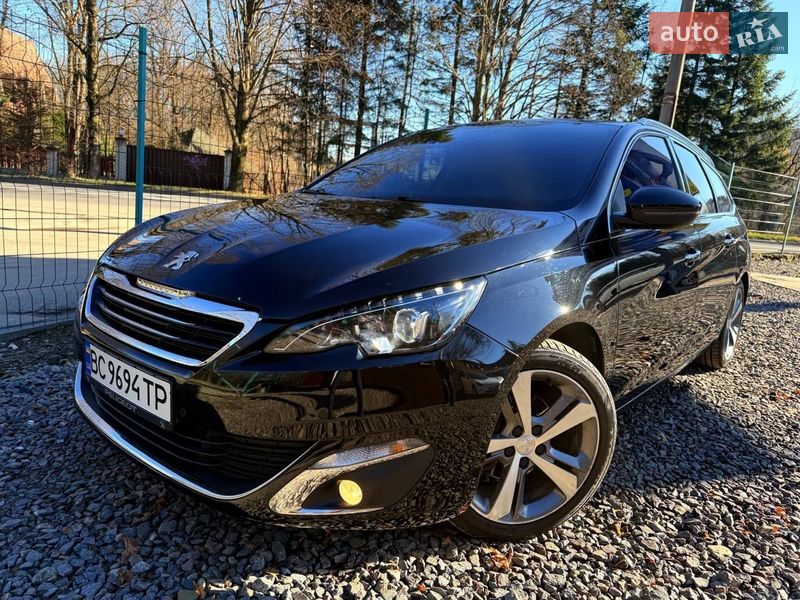 Универсал Peugeot 308 2015 в Трускавце