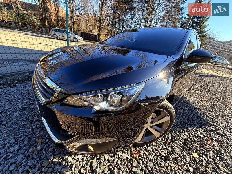 Универсал Peugeot 308 2015 в Трускавце