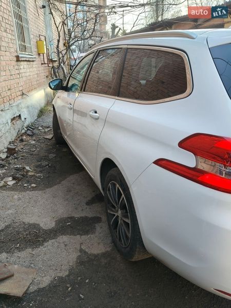 Универсал Peugeot 308 2015 в Полтаве фото 5 Универсал Peugeot 308 2015 в Полтаве