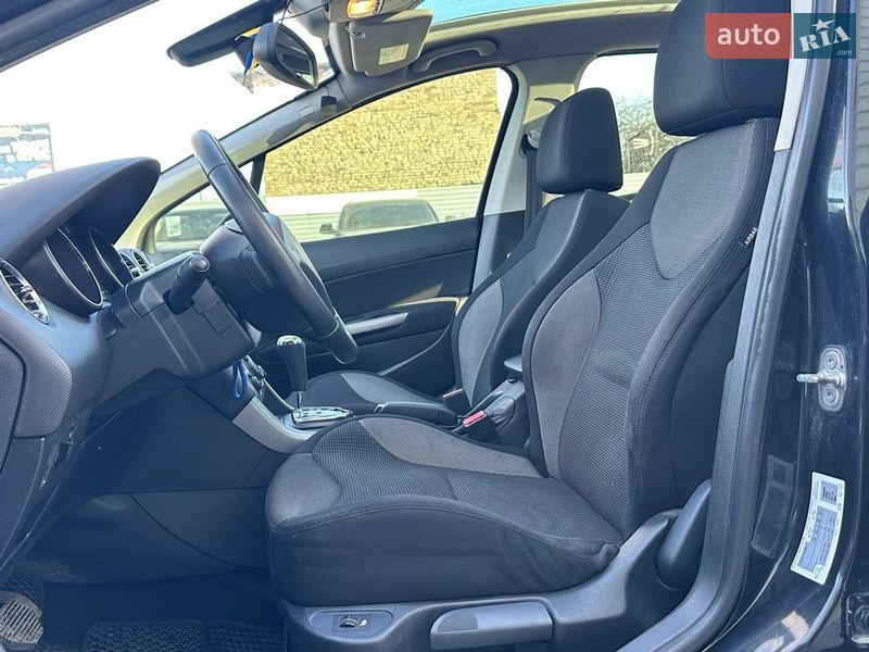 Хэтчбек Peugeot 308 2012 в Киеве