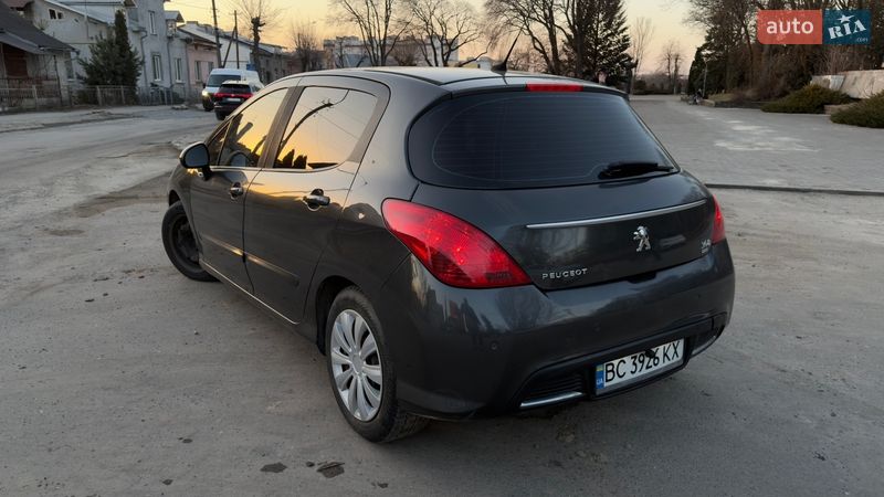 Хетчбек Peugeot 308 2012 в Тернополі