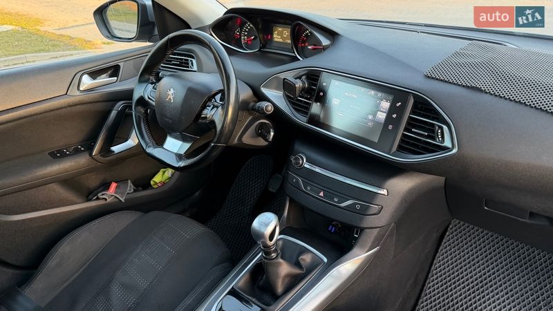 Универсал Peugeot 308 2017 в Львове