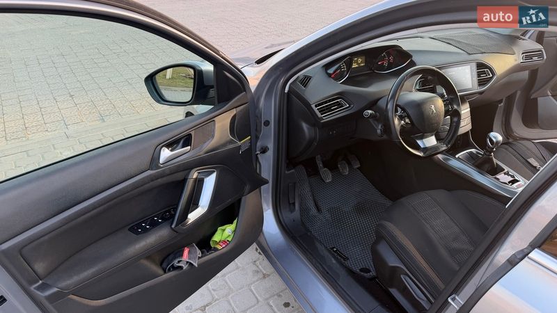Универсал Peugeot 308 2017 в Львове