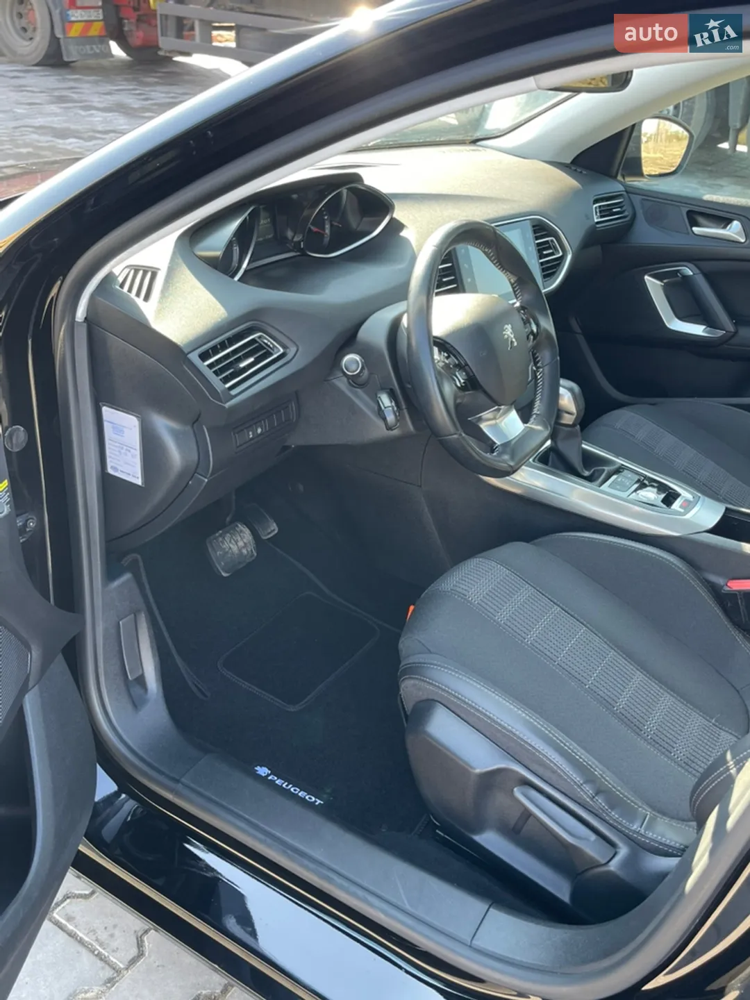 2017 Peugeot 308 - мініатюра 15