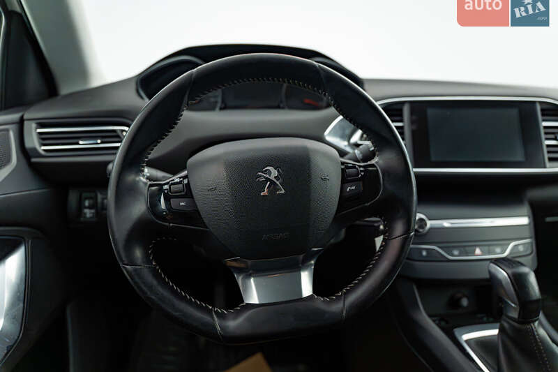 Хэтчбек Peugeot 308 2017 в Киеве