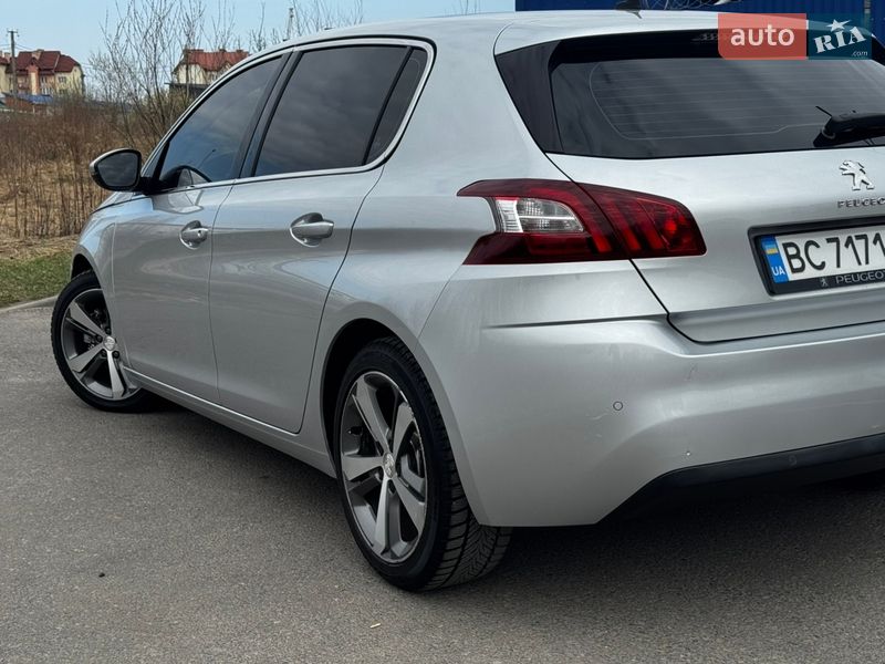 Хетчбек Peugeot 308 2014 в Дрогобичі