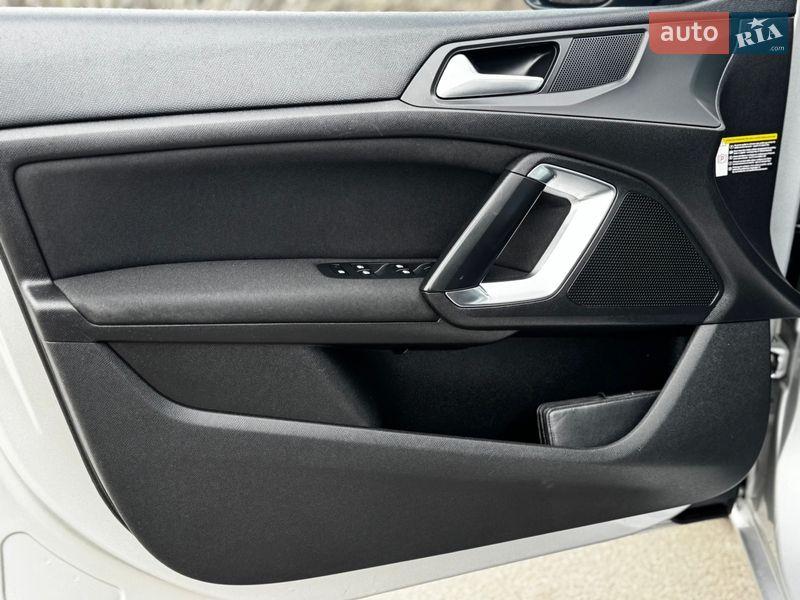 Хетчбек Peugeot 308 2014 в Дрогобичі