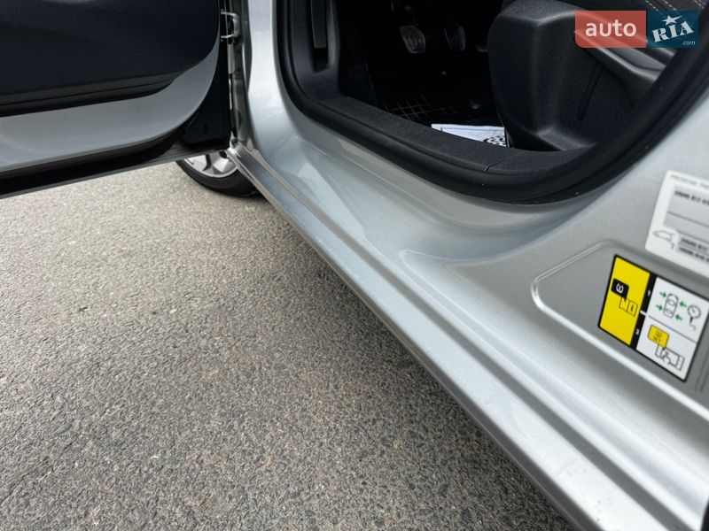 Хетчбек Peugeot 308 2014 в Дрогобичі