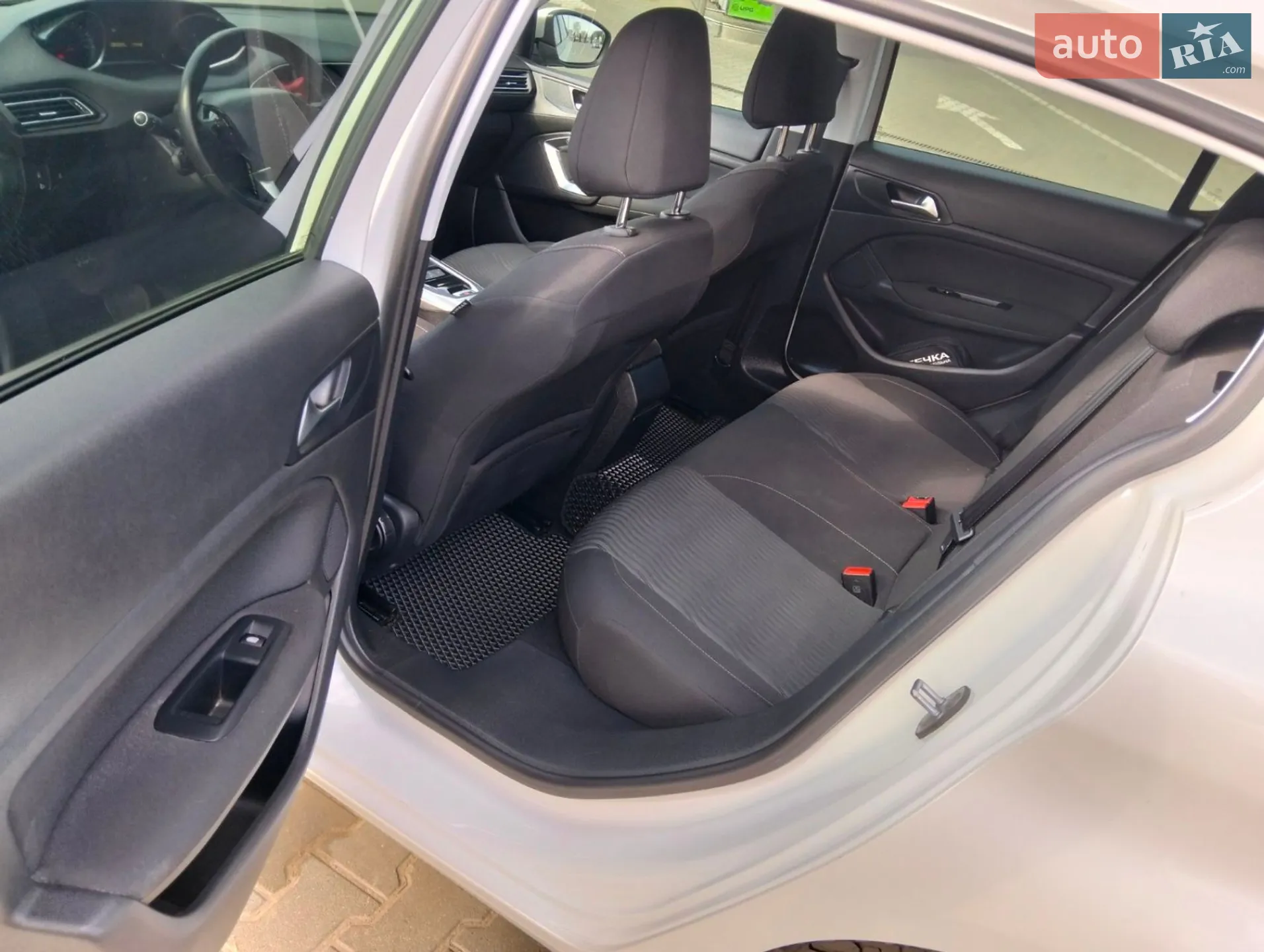 2015 Peugeot 308 - мініатюра 9