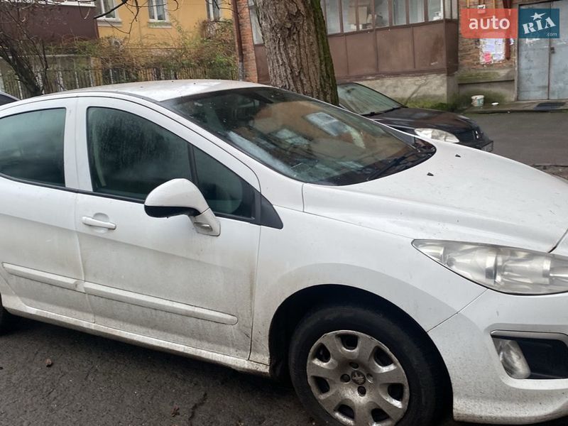 Хэтчбек Peugeot 308 2011 в Хмельницком