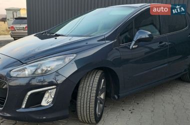 Хетчбек Peugeot 308 2011 в Києві