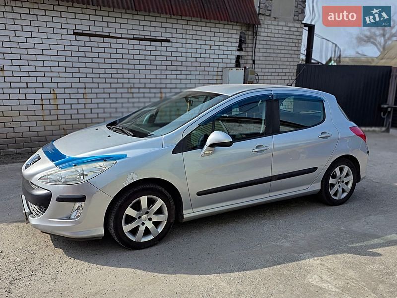 Хетчбек Peugeot 308 2010 в Києві
