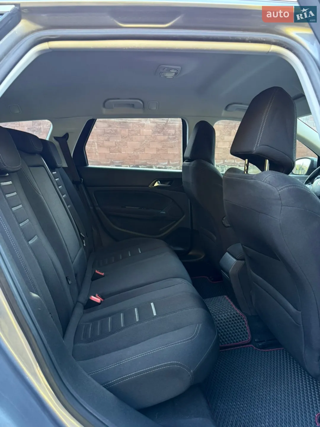 2014 Peugeot 308 - мініатюра 16