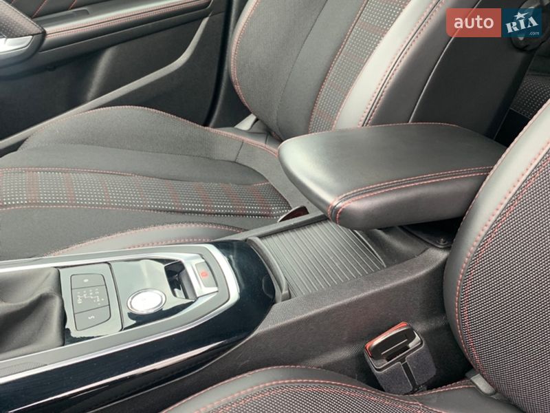 Универсал Peugeot 308 2017 в Стрые