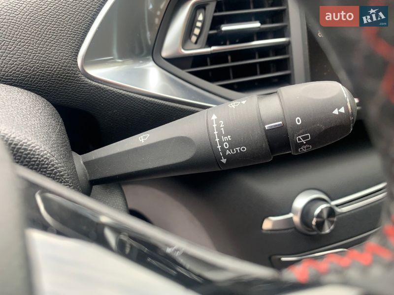 Универсал Peugeot 308 2017 в Стрые