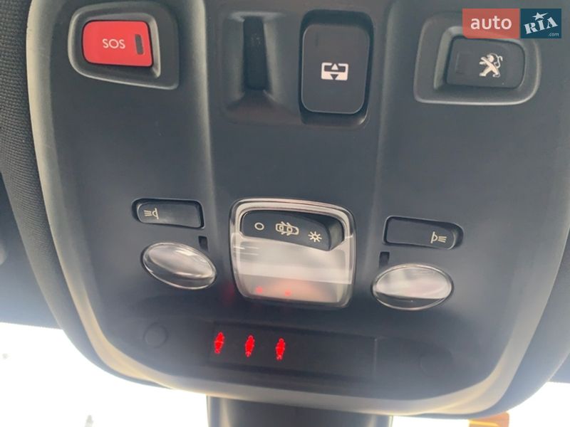 Универсал Peugeot 308 2017 в Стрые