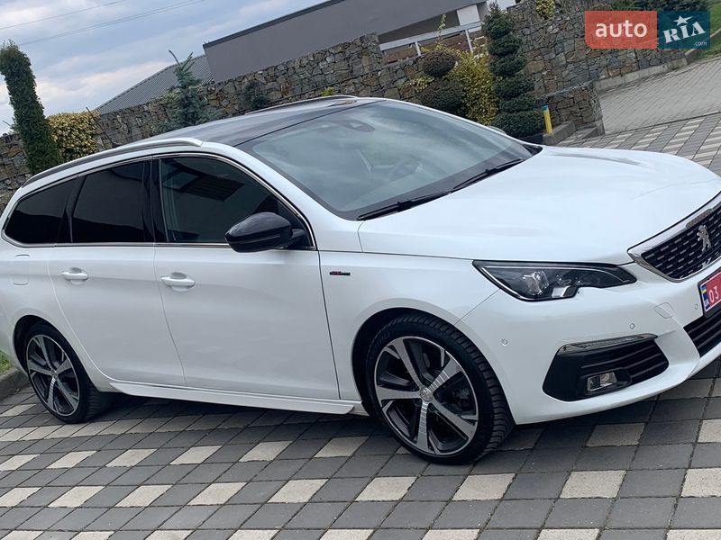 Универсал Peugeot 308 2017 в Стрые