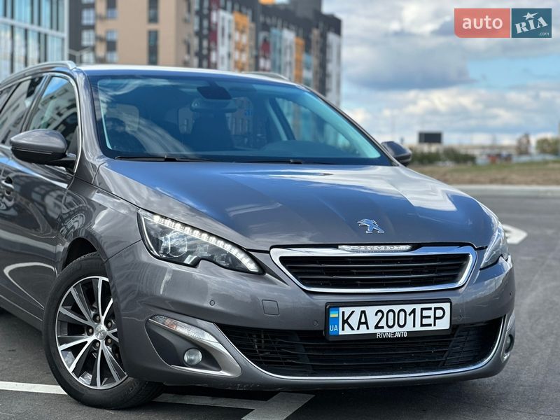 Универсал Peugeot 308 2016 в Ровно